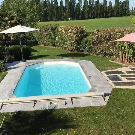 Le Chalet Sous Les Arbres Chambray-lès-Tours Exterior foto