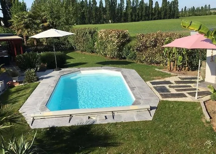 Le Chalet Sous Les Arbres